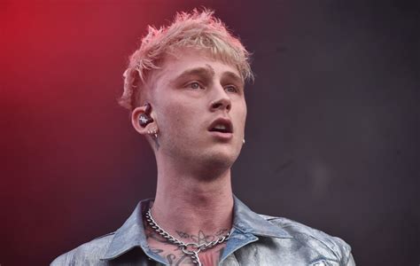 Machine Gun Kelly poses nude on set of new movie and it’s